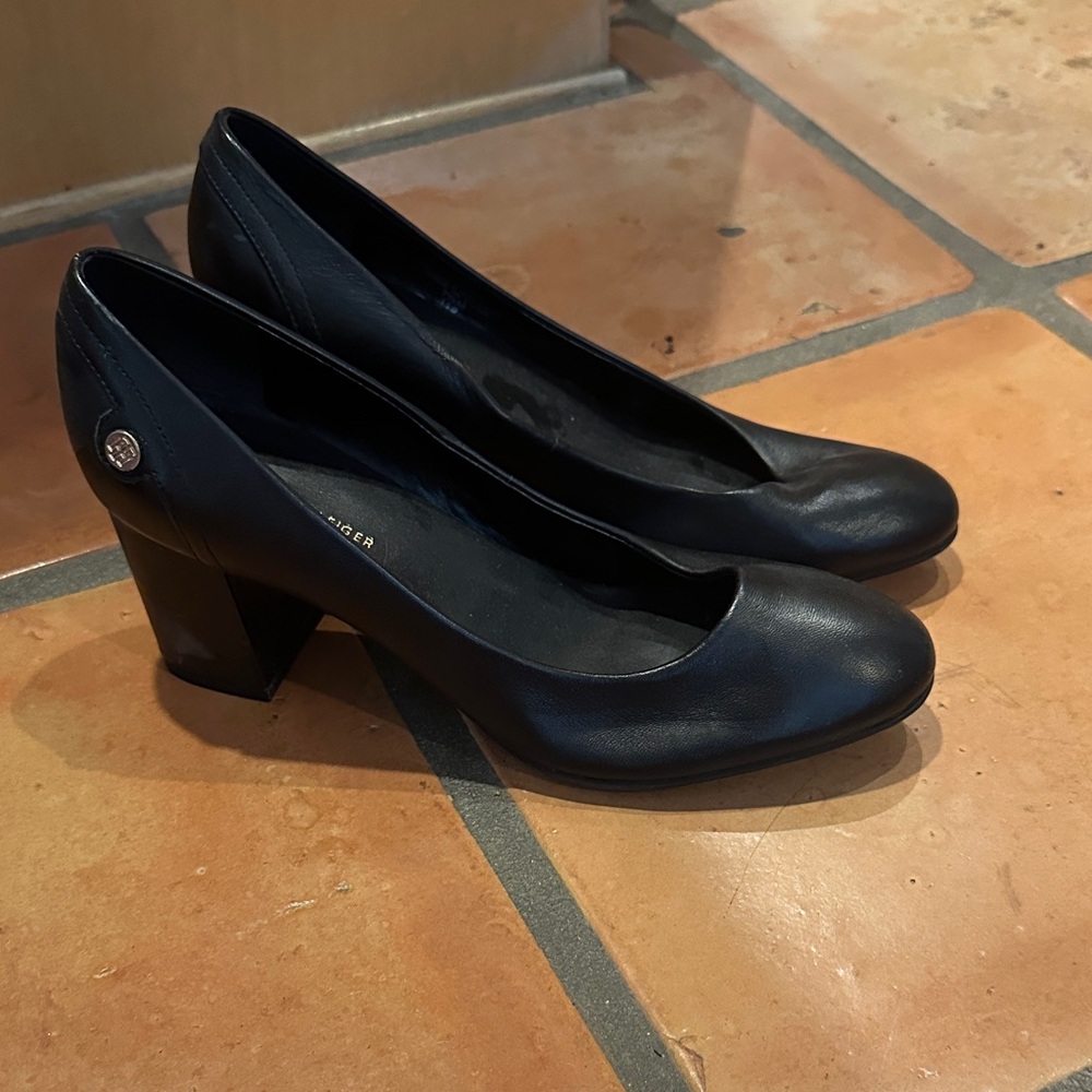 Tommy Hilfiger. Elegant Black Women's Heels